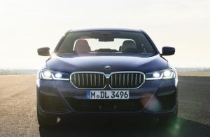 BMW ha revelado que ofrecerá versiones totalmente eléctricas de sus series X1 y 5