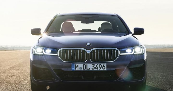 BMW ha revelado que ofrecerá versiones totalmente eléctricas de sus series X1 y 5